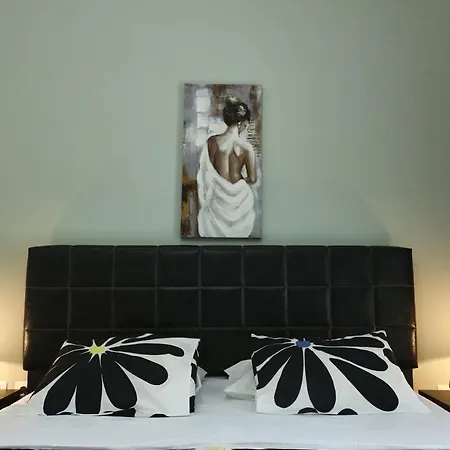 Unique Spacious In An Building * Αθήνα